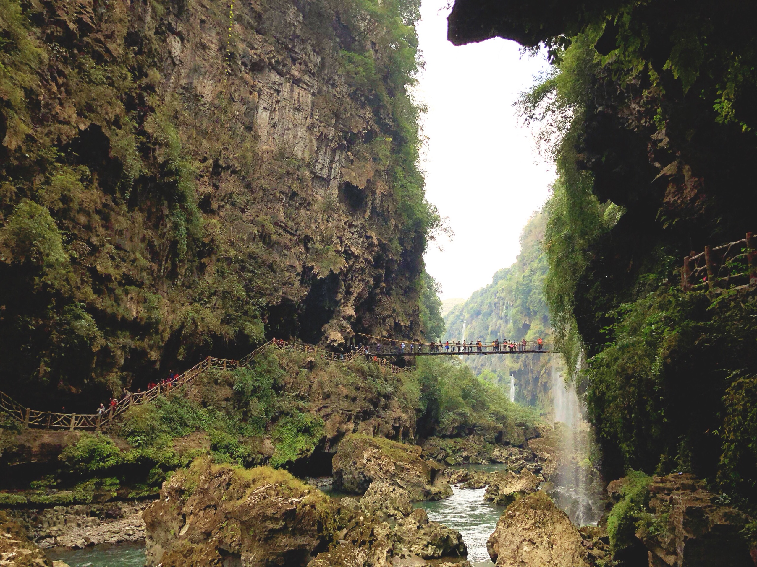 马岭河峡谷百里画廊景区