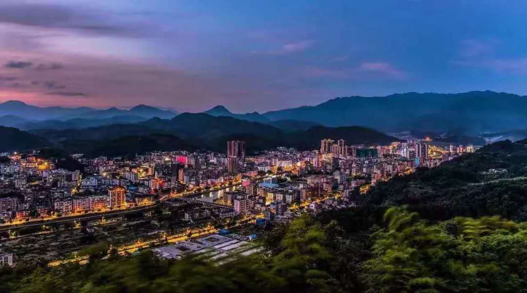 温度比珠三角低10,有座山被称为广东"庐山,连山壮族瑶族自治县自助