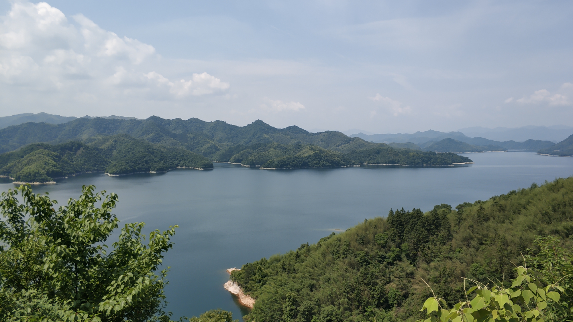 响洪甸水库景区        