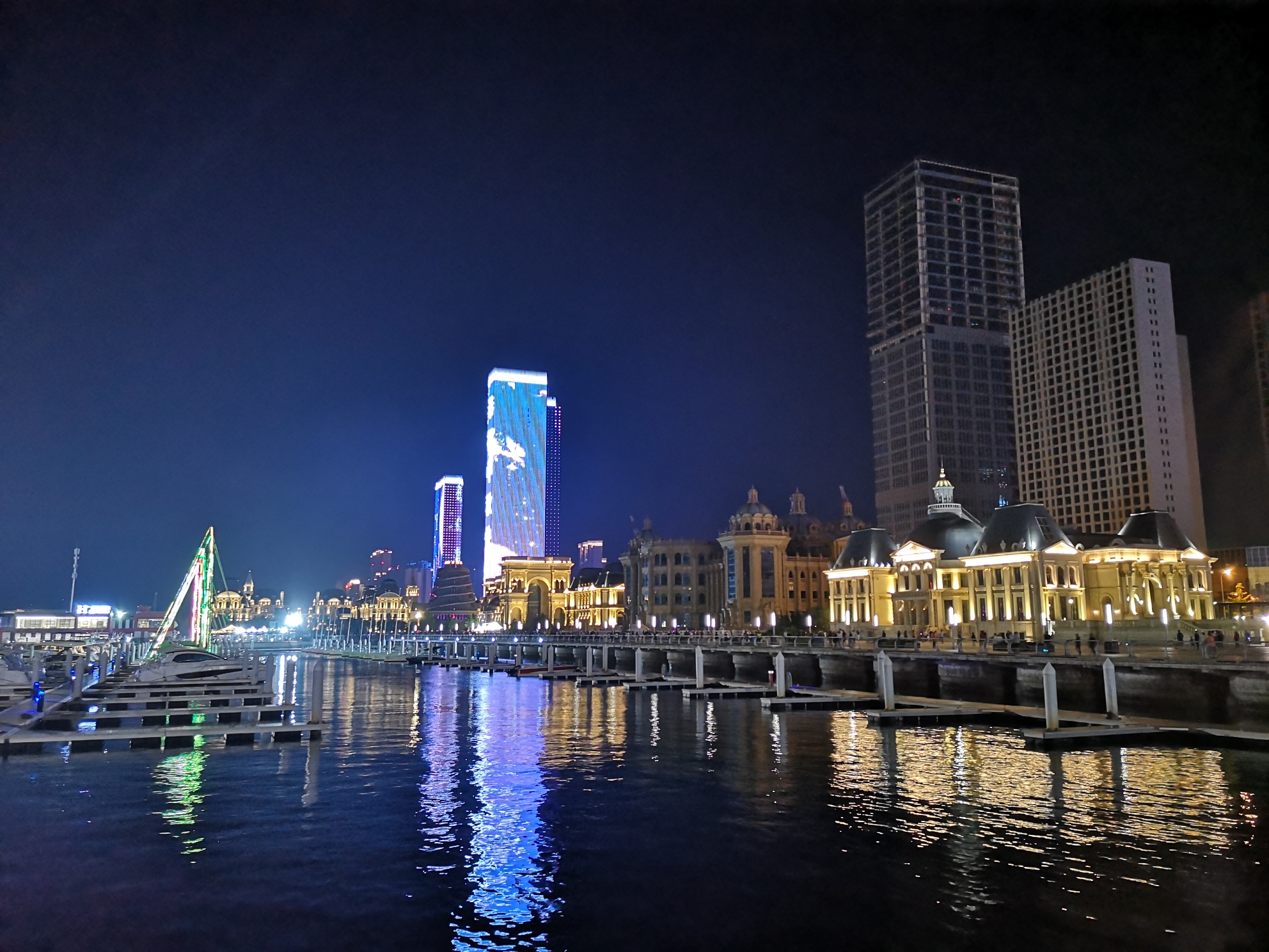 东港音乐喷泉广场       
