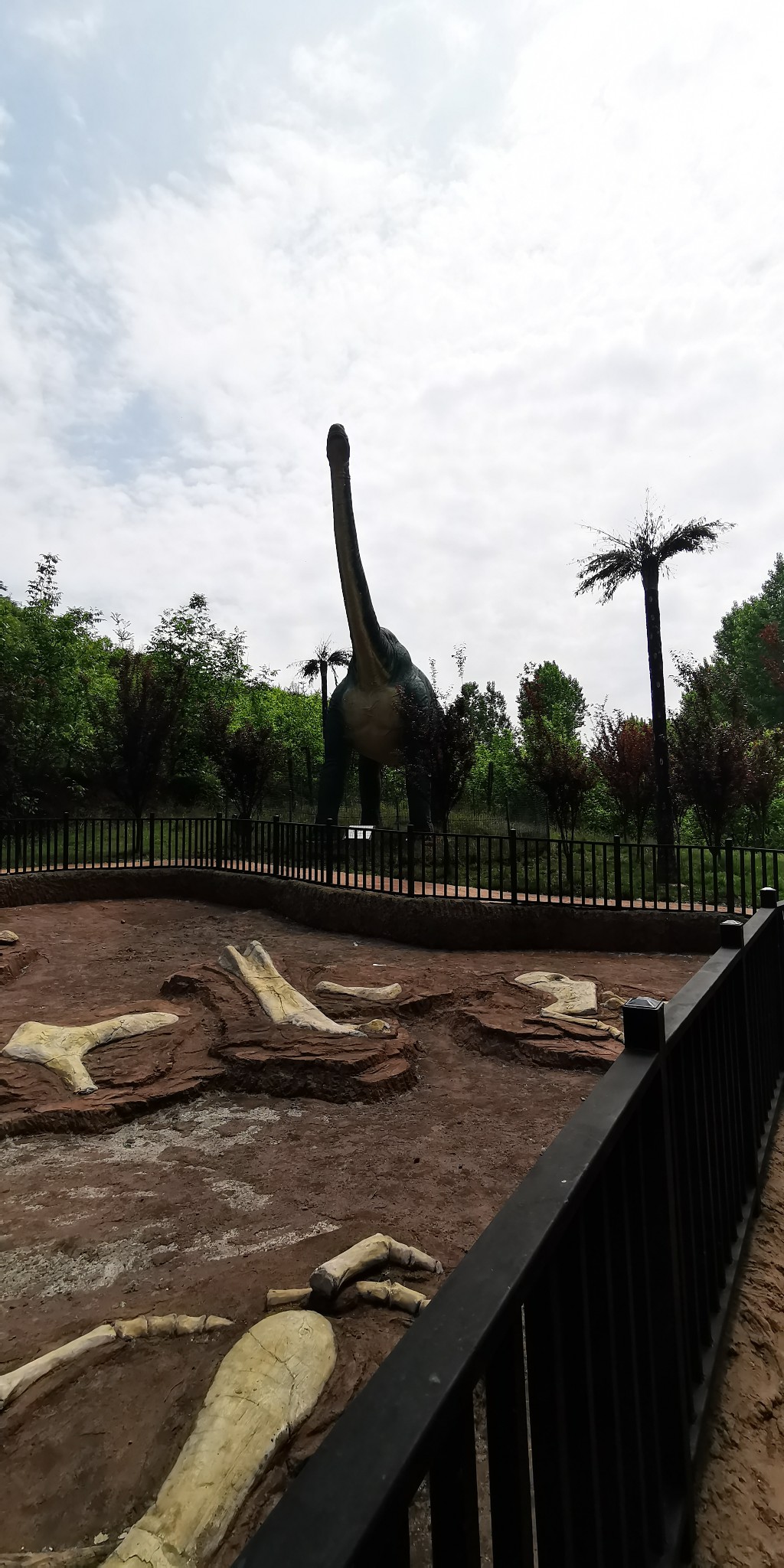 洛阳行-恐龙世界的大胖墩儿—黄河巨龙的家—汝阳恐龙国家地质公园,孩
