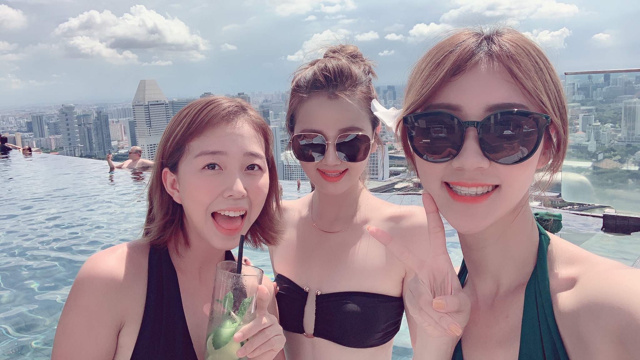 Travels of girlfriends, a trip to Singapore