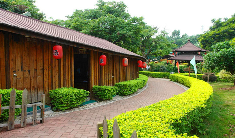 普宁盘龙湾温泉度假村2天1晚游套餐房间带私家泡池双人自助早餐无限次