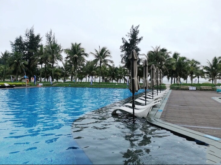 请问海陵岛现在天气怎么样，穿什么衣服合适