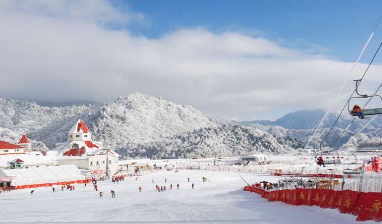 高山滑雪四川西岭雪山滑雪场一日游成都周边赏雪专线景区直通车交通