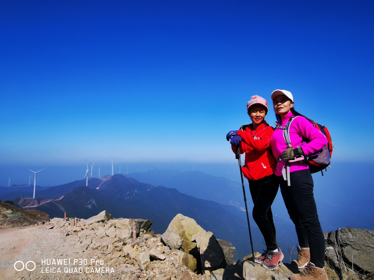 广西四十八弄之一登云山:登临山巅,漫步云端,一览众山