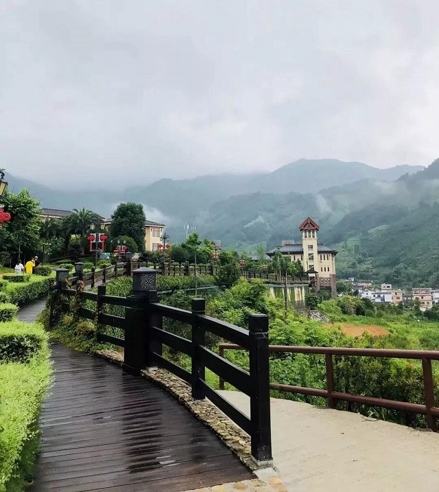 西溪森林温泉度假村1间1晚早餐特色酿菜烤全羊自助晚餐阳台自带温泉池