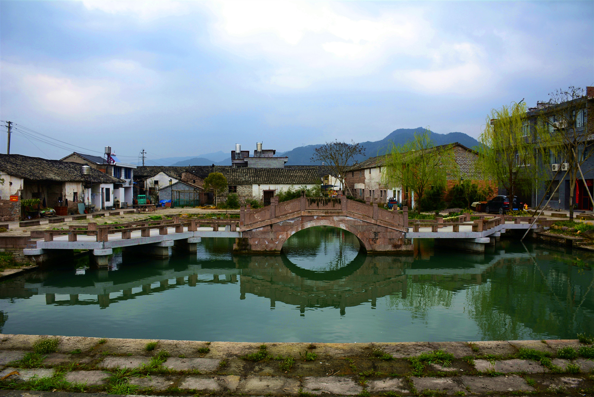 老来乐浙挡不住高迁古村