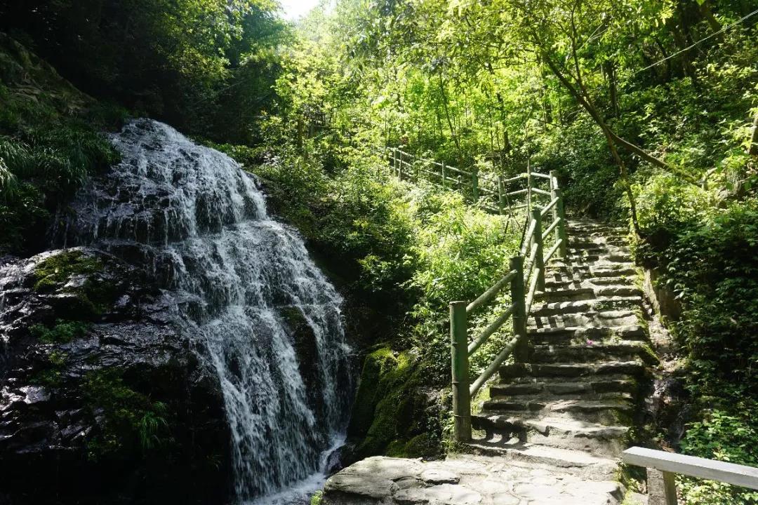 长沙周边游·浏阳西溪磐石大峡谷 黄金玻璃桥一日游(天然氧吧 漫步