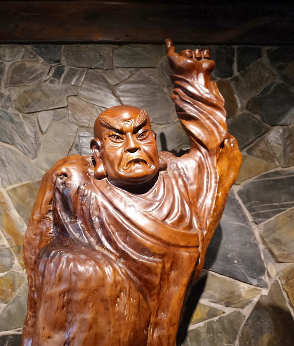 邂逅根雕——根宫佛国