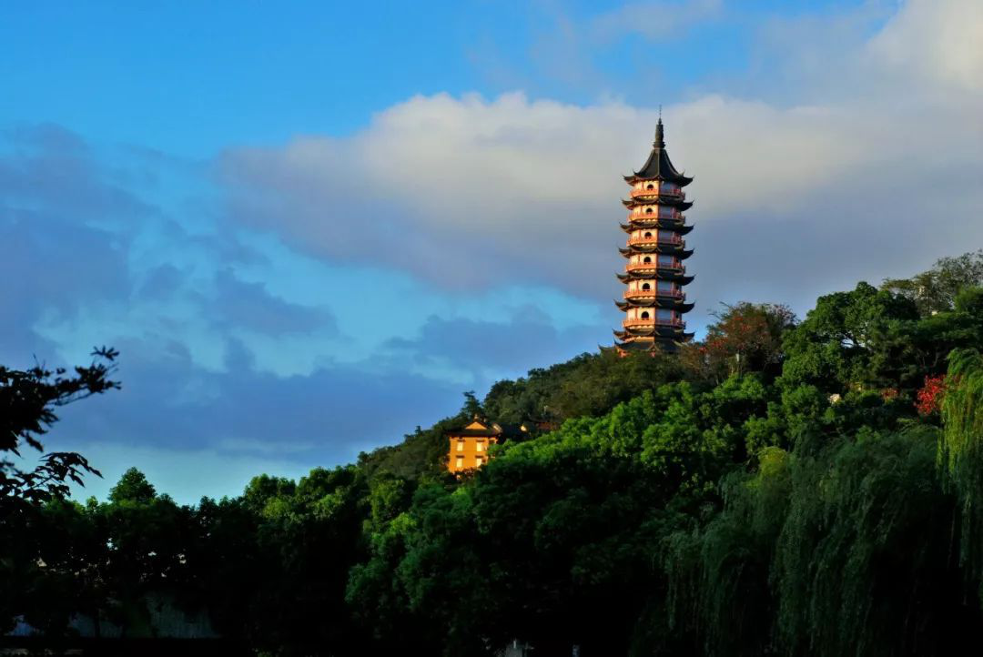 运河入海口·海丝起碇港镇海赴上海吆喝旅游，发布镇海旅游十大网红打卡地！