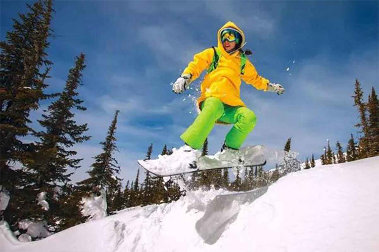 12人精致团东北哈尔滨旅游雪谷雪乡羊草山亚布力滑雪5