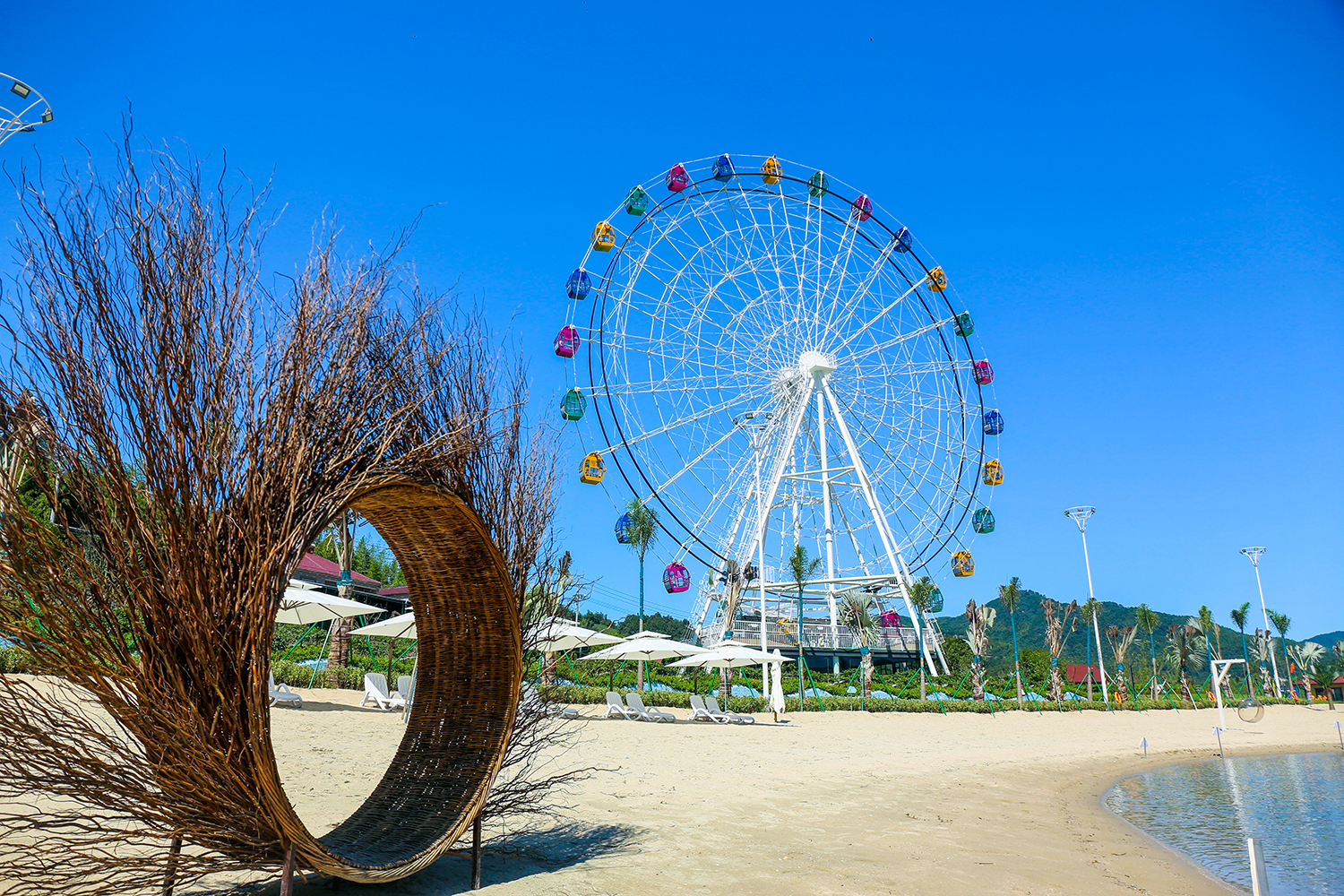 湖州安吉荣耀天空之城门票安吉三亚暑期暑假沙滩摩天轮水上乐园漂流