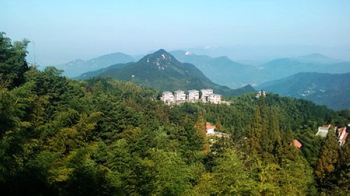 湖北浠水三角山旅游度假区大门票 三峰鼎力 革命洞 摩崖石刻 金鞭溪