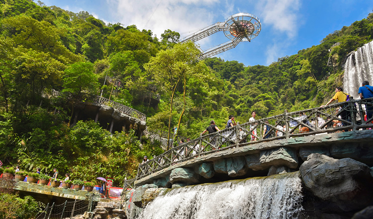 深圳广州出发清远旅游古龙峡2日游(古龙峡全程漂流 网红云天玻霸玻璃