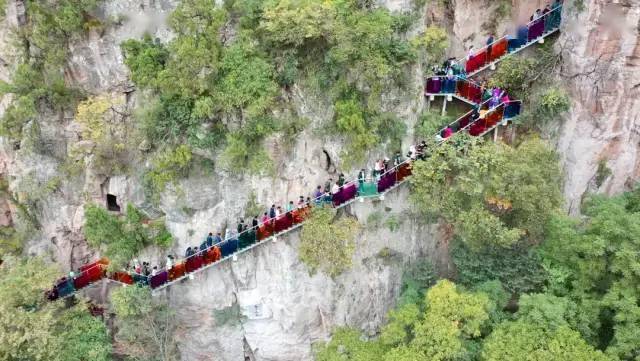 淄博博山红叶柿岩景区休闲一日游