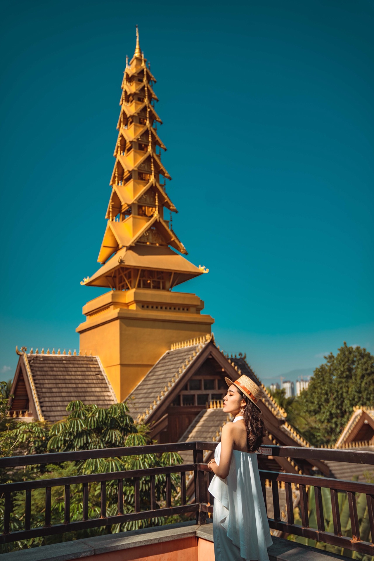西双版纳洲际度假酒店.jpg (1280×1920)-花瓣网