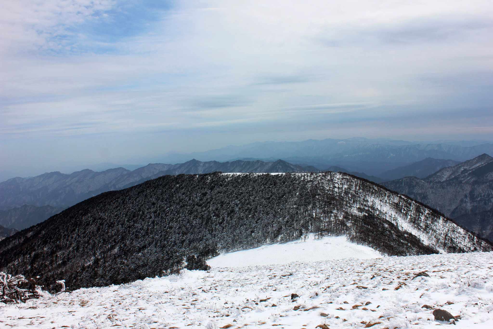 秦岭最美雪景之东梁三月天