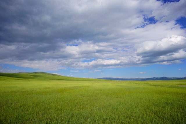 8月底去那拉提，天气怎么样