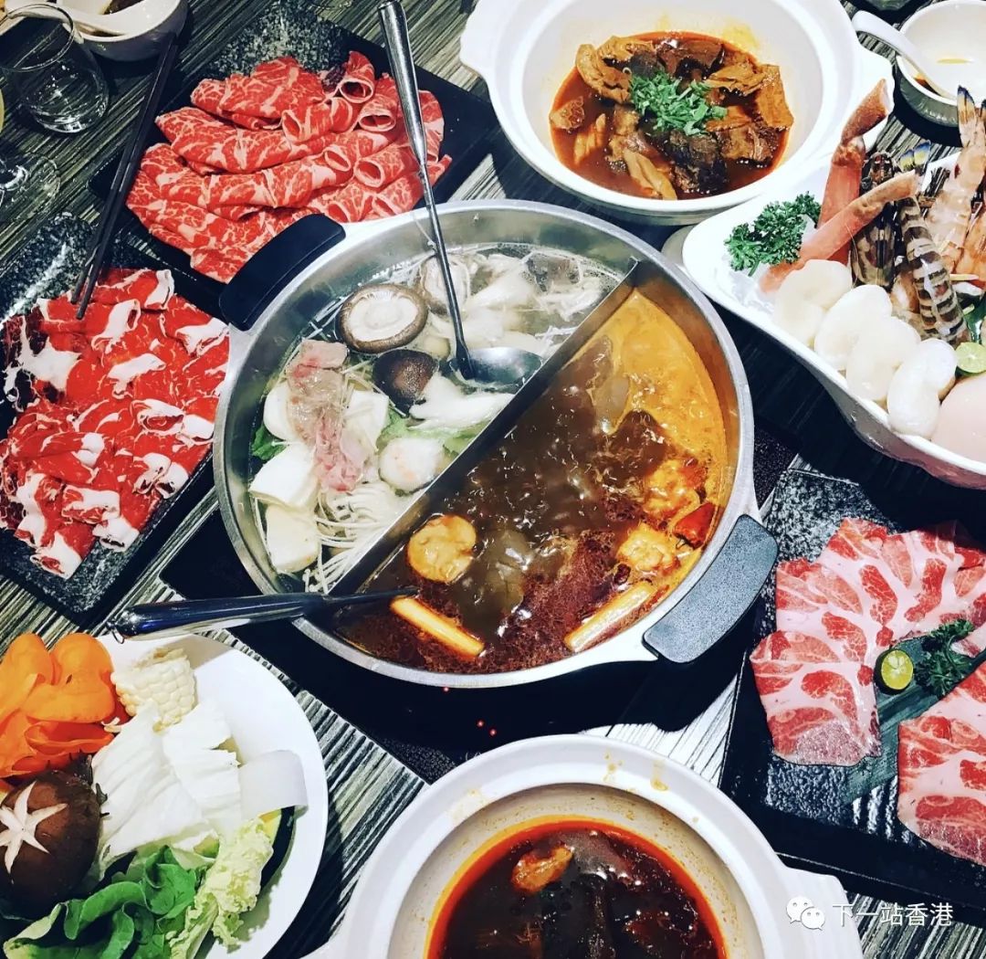 香港地方虽小,  但是汇集了全世界的美食,  重庆火锅一直是发朋友圈的