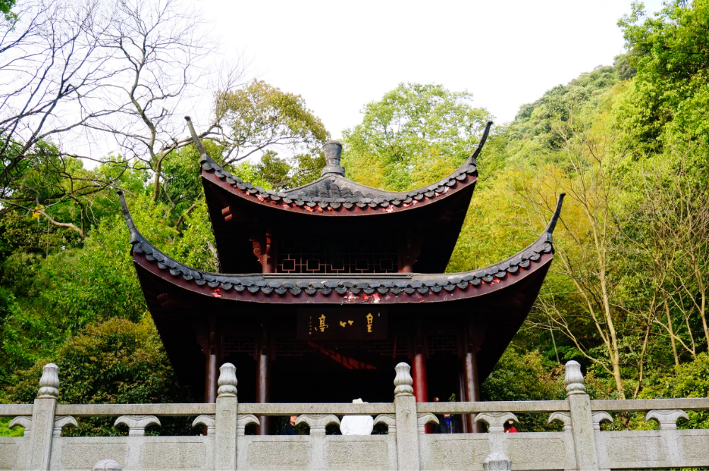 一人舞剑 猜成语_古风舞剑图片(3)