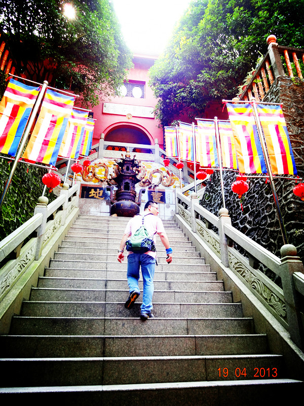 欢笑行:广西桂平西山
