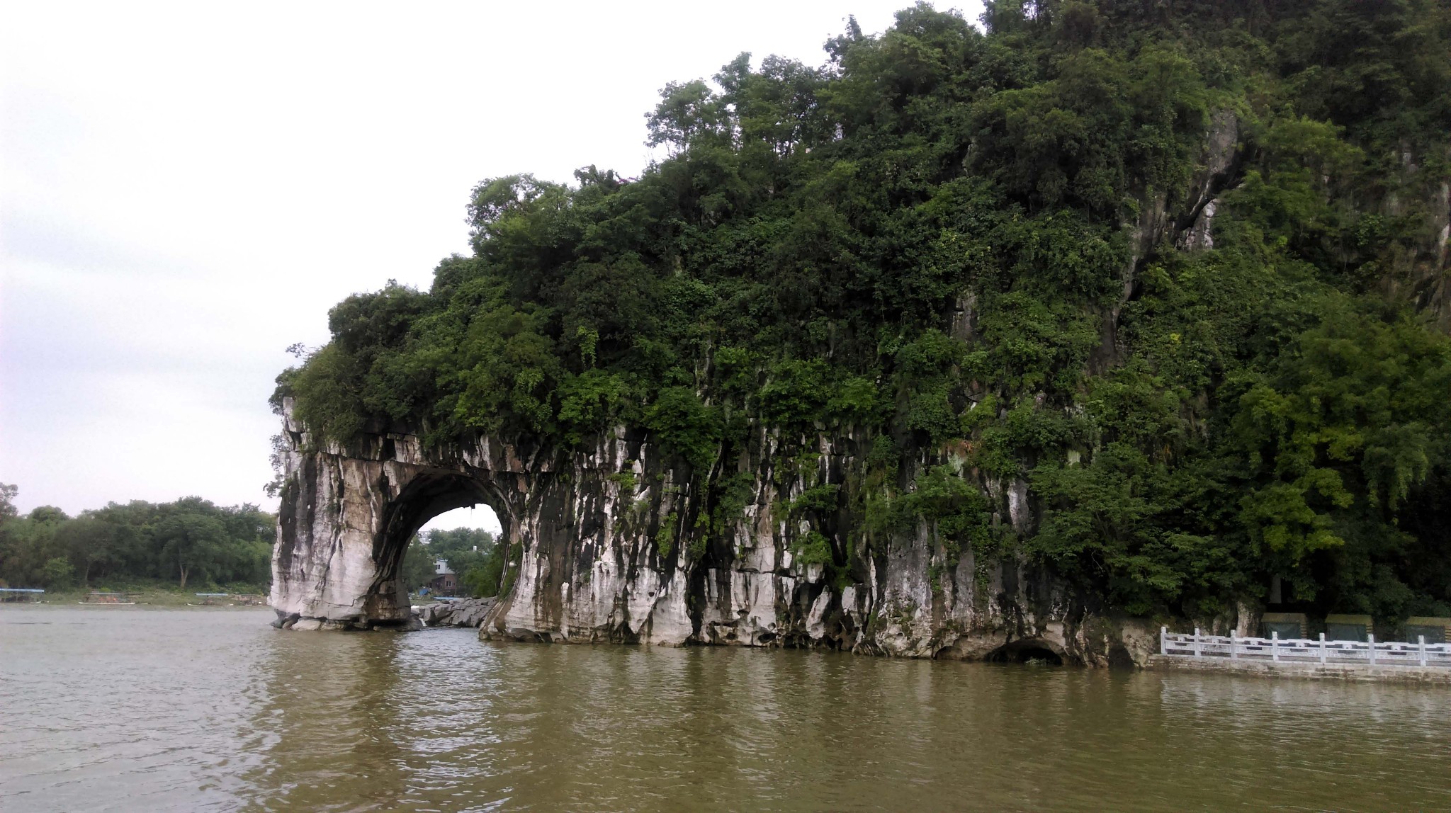 阳朔有多少人口_10年8月阳朔游记之 漓江漂到阳朔(2)