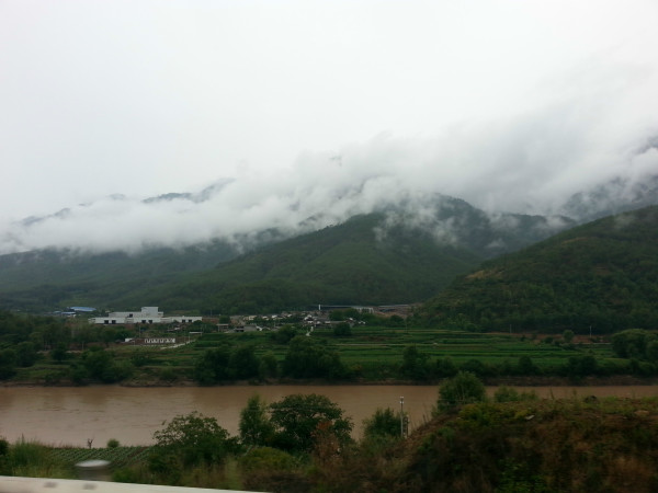 什么季节去云南丽江好一点呢 wKgBpVXVRSGAcj11AAbpvY8Zmqk84.jpeg?imageView2%2F2%2Fw%2F600%2Fh%2F600%2Fq%2F90