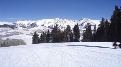 张掖扁都口滑雪场门票