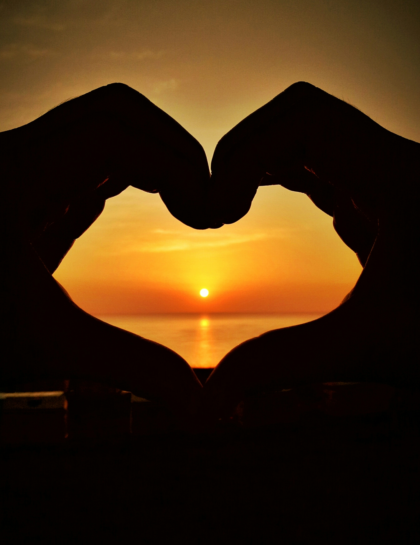 wKgBs1fXuuyAV3_fABDn9oHU3o489.jpeg?imageView2%2F2%2Fw%2F600%2Fh%2F600%2Fq%2F90