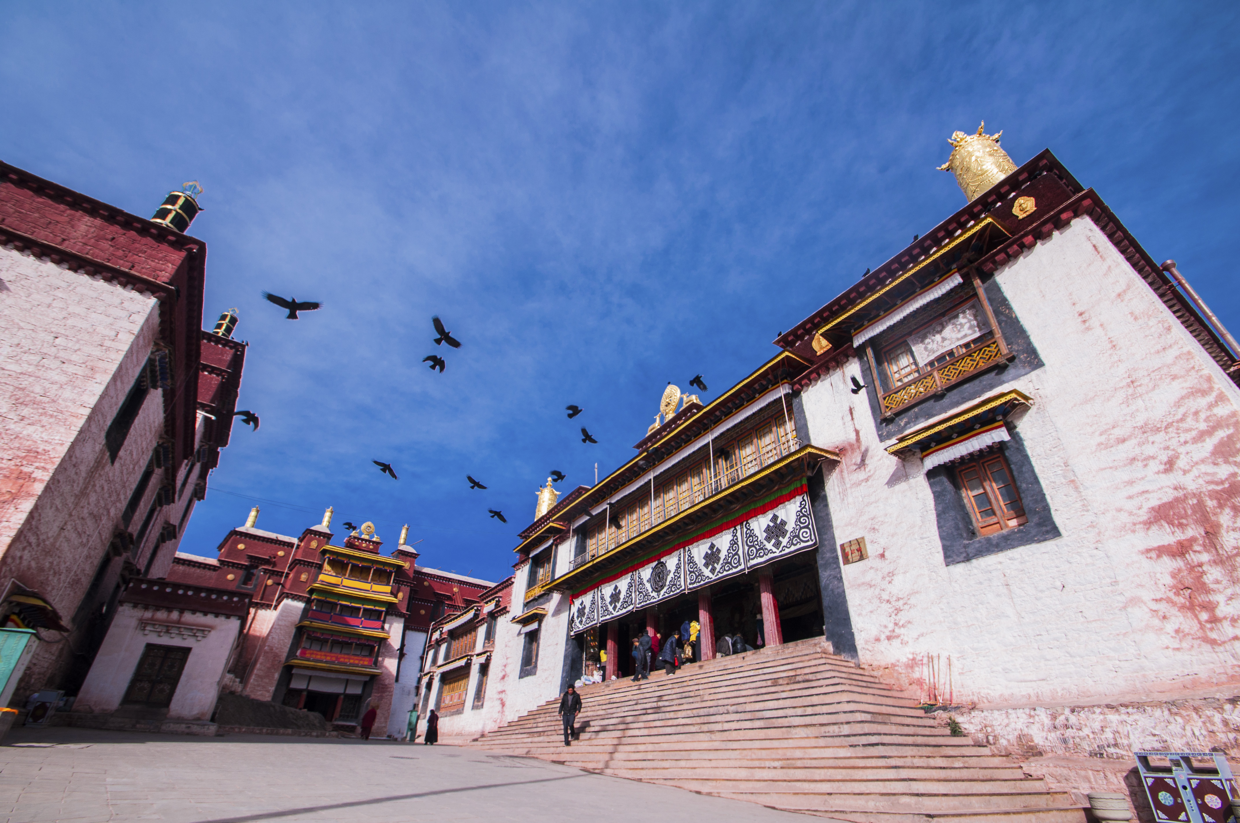 藏传佛教寺庙巡礼——林芝,昌都地区