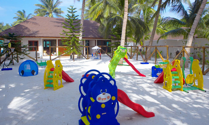 奥臻岛和莉莉岛哪个好?