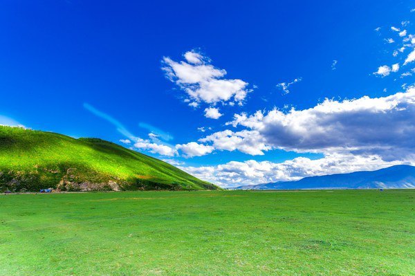 香格里拉纳岶海依拉草原