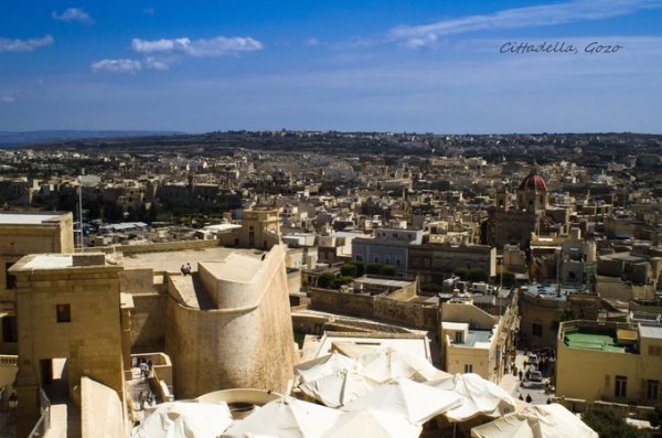 在天空之城,西西里和马耳他的七天,马耳他自助