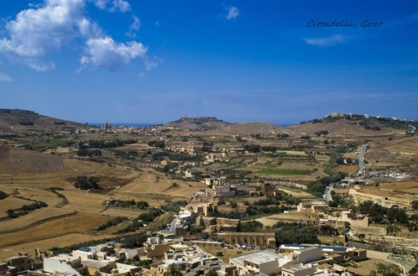 在天空之城,西西里和马耳他的七天,马耳他自助
