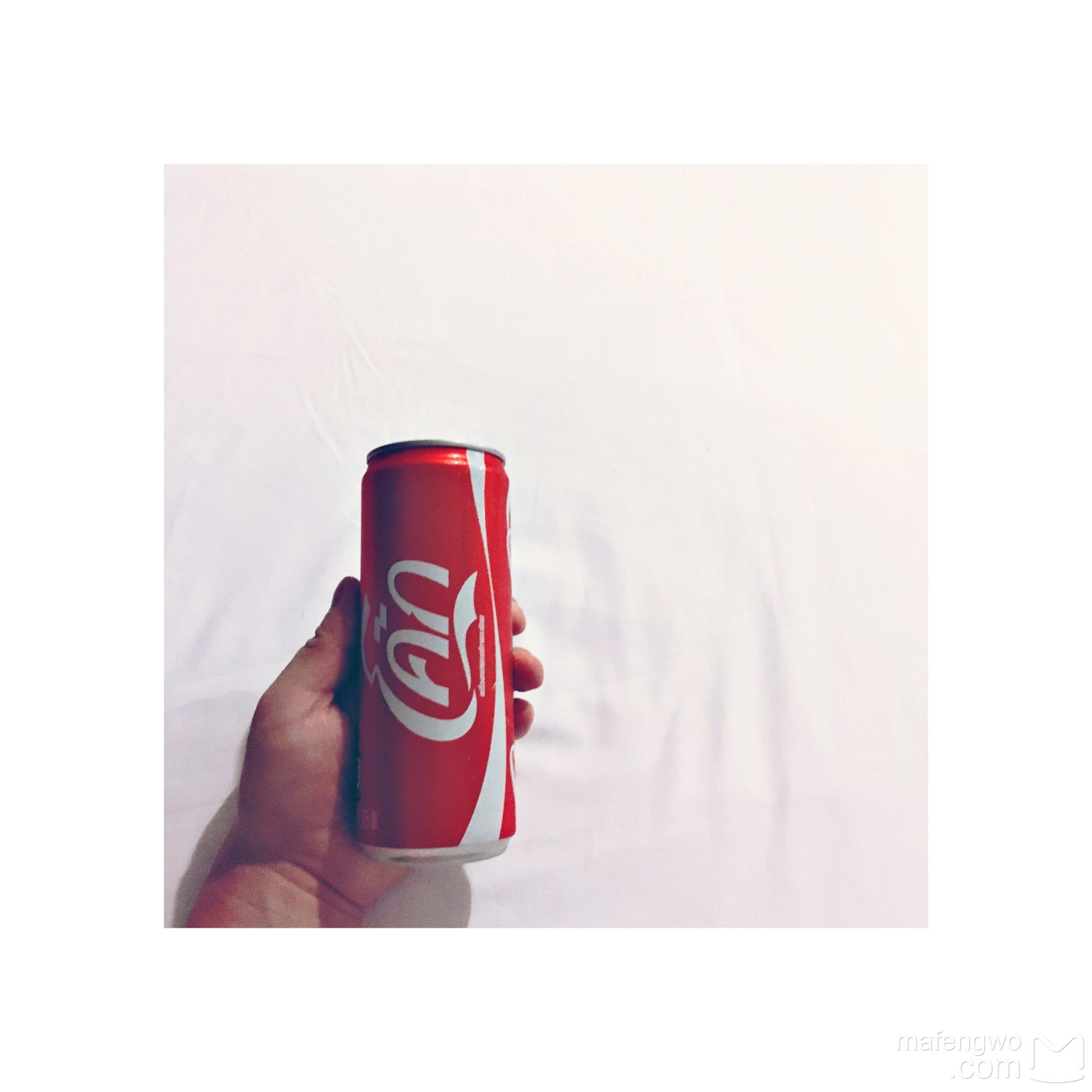 特别爱泰国的可乐,大小,容量和拿在手中的感受都是恰到好处的.