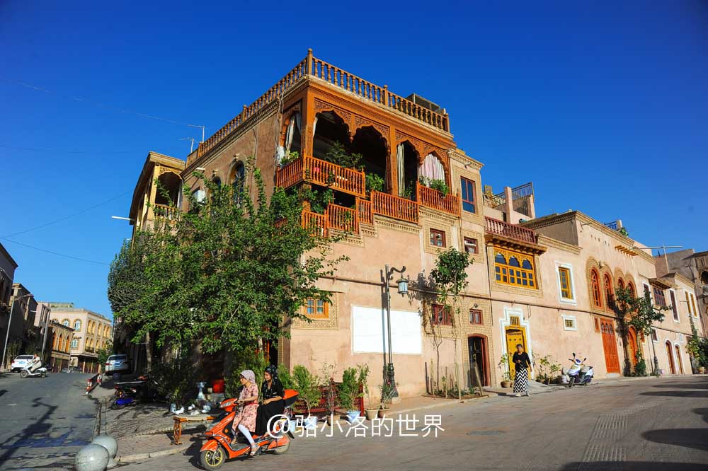 7月底打算暑假带孩子去新疆，适合去南疆还是北疆呢