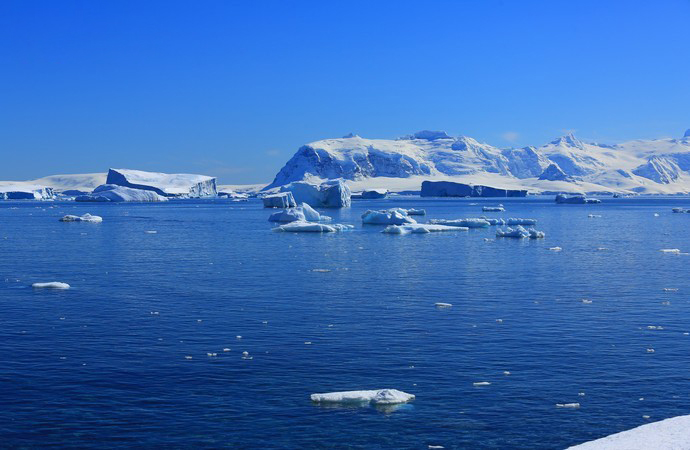 上海出发智利南极17天游kl航空圣地亚哥阿玛斯广场瓦尔帕莱索复活节岛