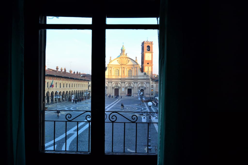 window on the square 地址:vigevano, lombardia, 意大利 查看地图