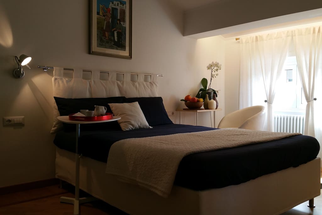 charming room in rome between seaside and coliseum