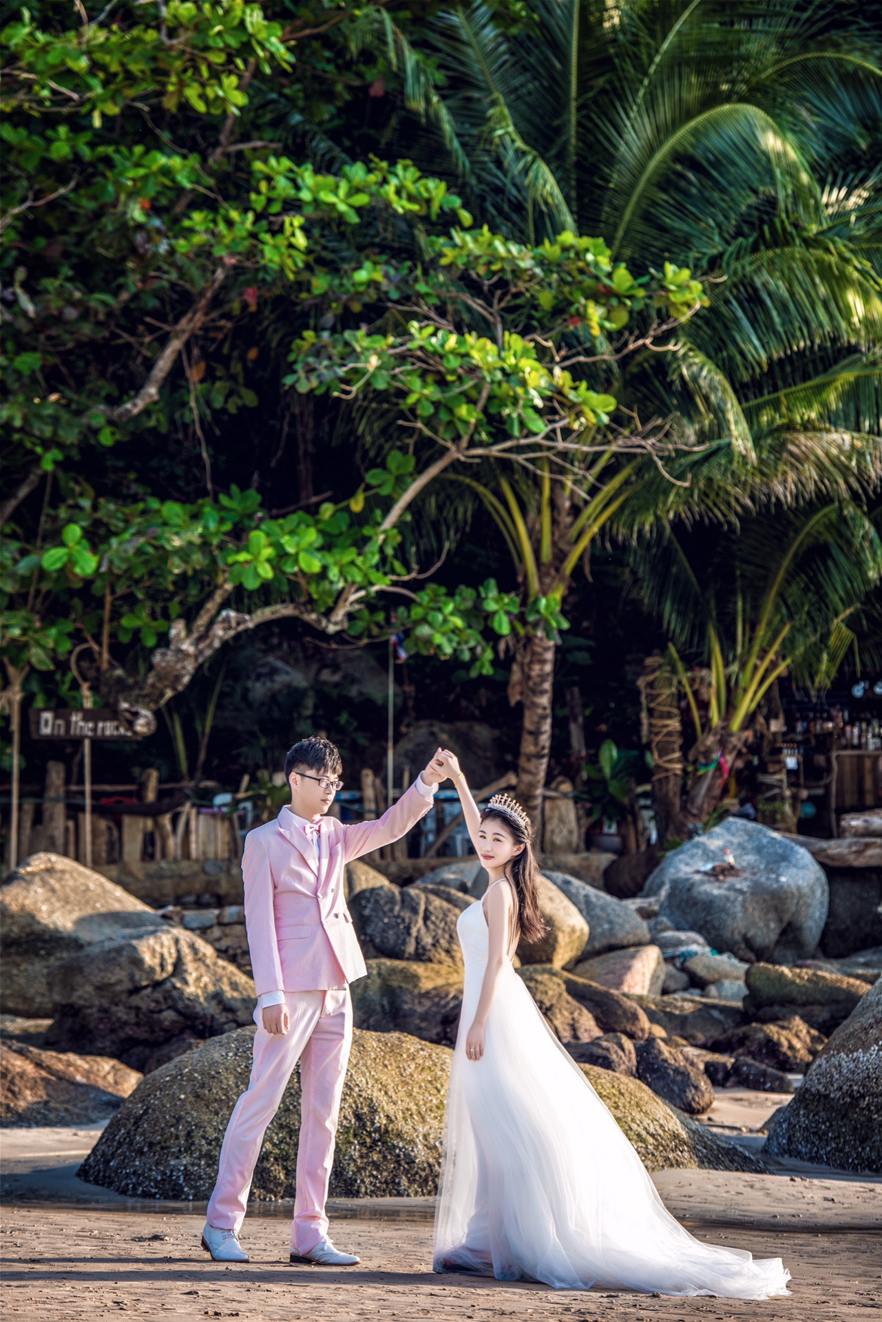 泰国婚纱旅拍_泰国传统婚纱服饰图片(2)