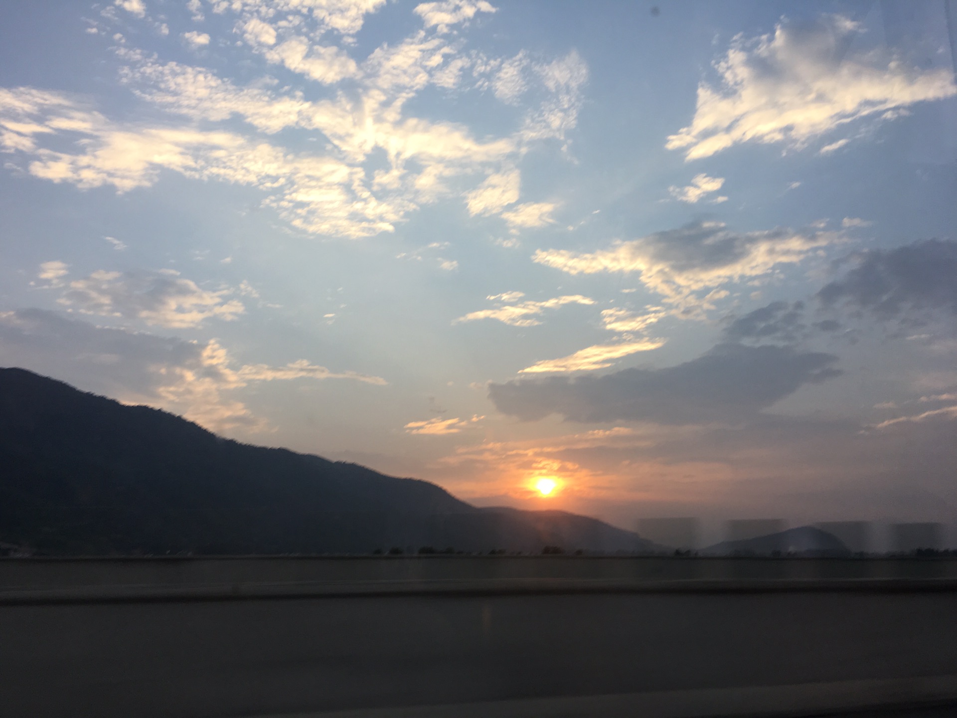 什邡人均_什邡红峡谷