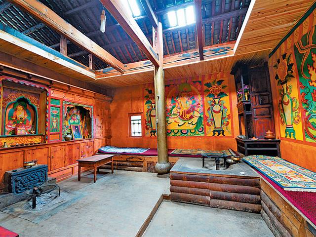 摩梭人家访:品尝地道美食                      但游玩泸沽湖,不仅