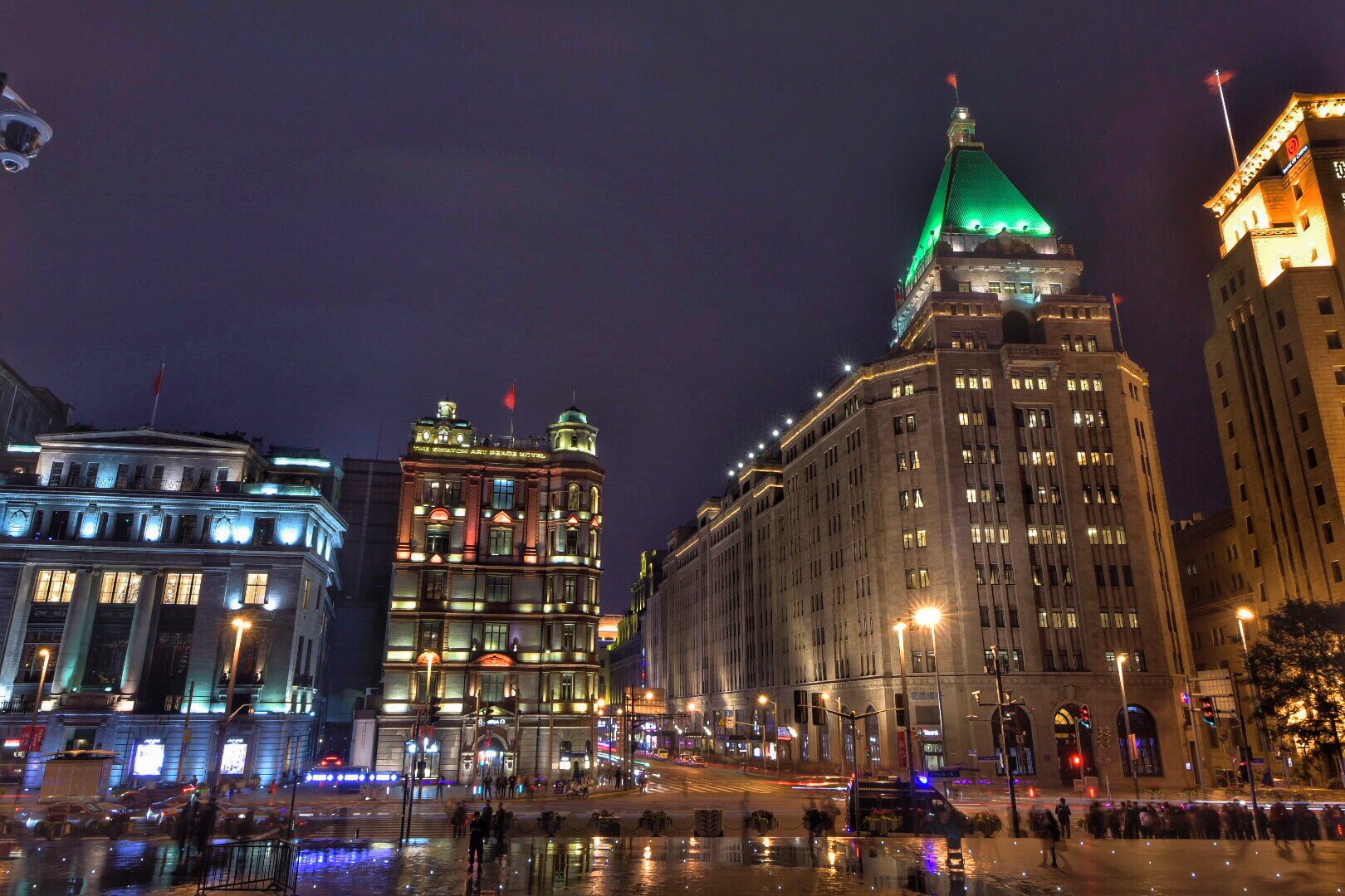 外滩夜景婚纱照_上海外滩夜景婚纱照