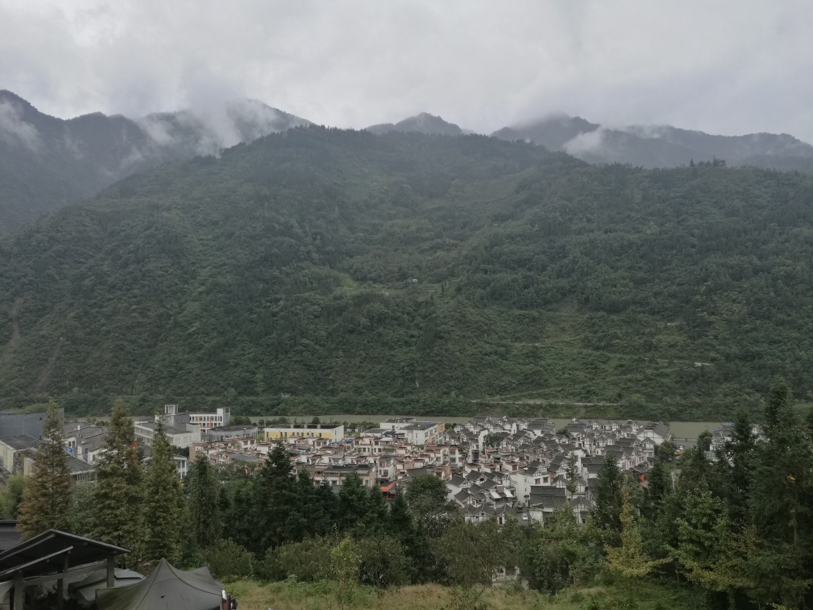 汶川县多少人口_汶川县秉里村