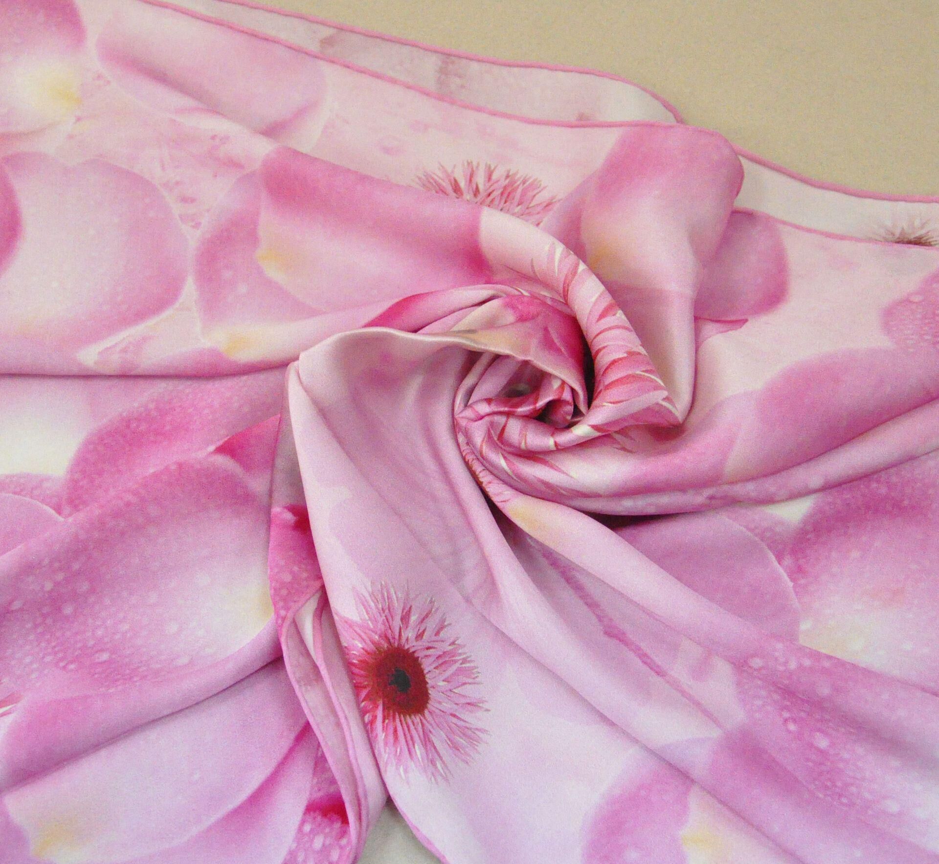 如何辨别杭州丝绸真假,怎样辨别真假杭州丝绸,真假杭州丝绸分辨的技巧