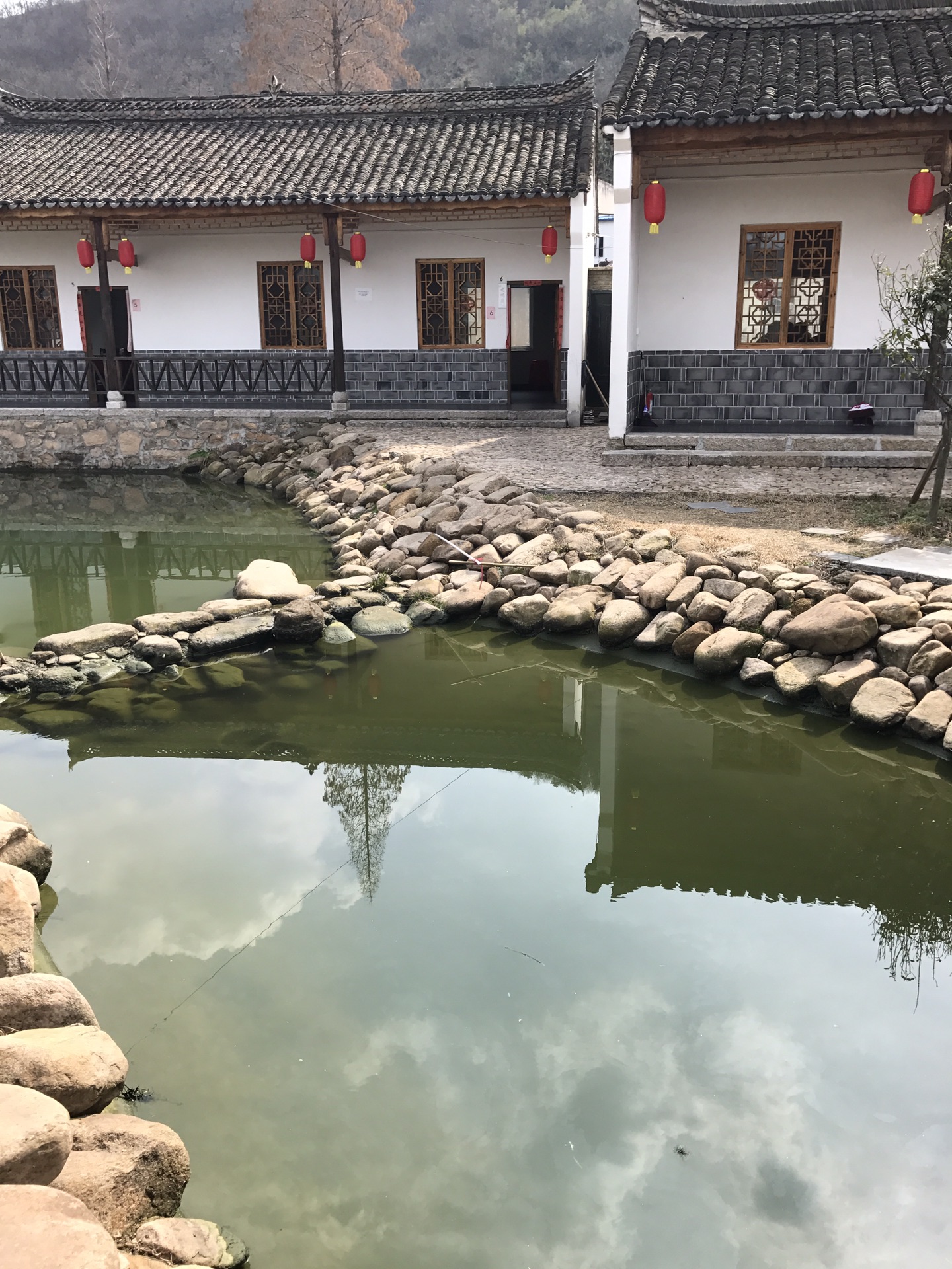 罗山龙池一日游