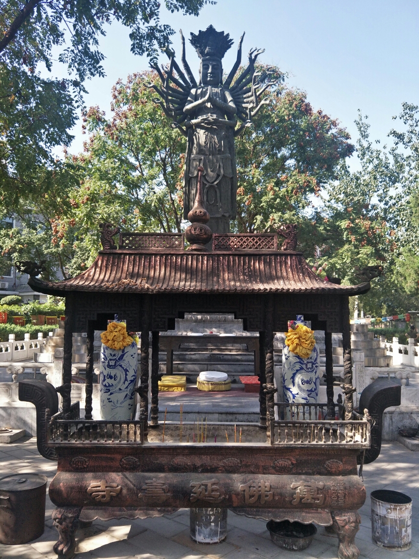北京丰台区万佛延寿寺铜观音像