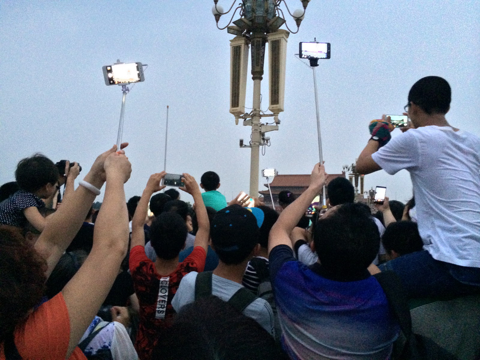 我想一月去北京看升国旗,住哪里方便看升国旗