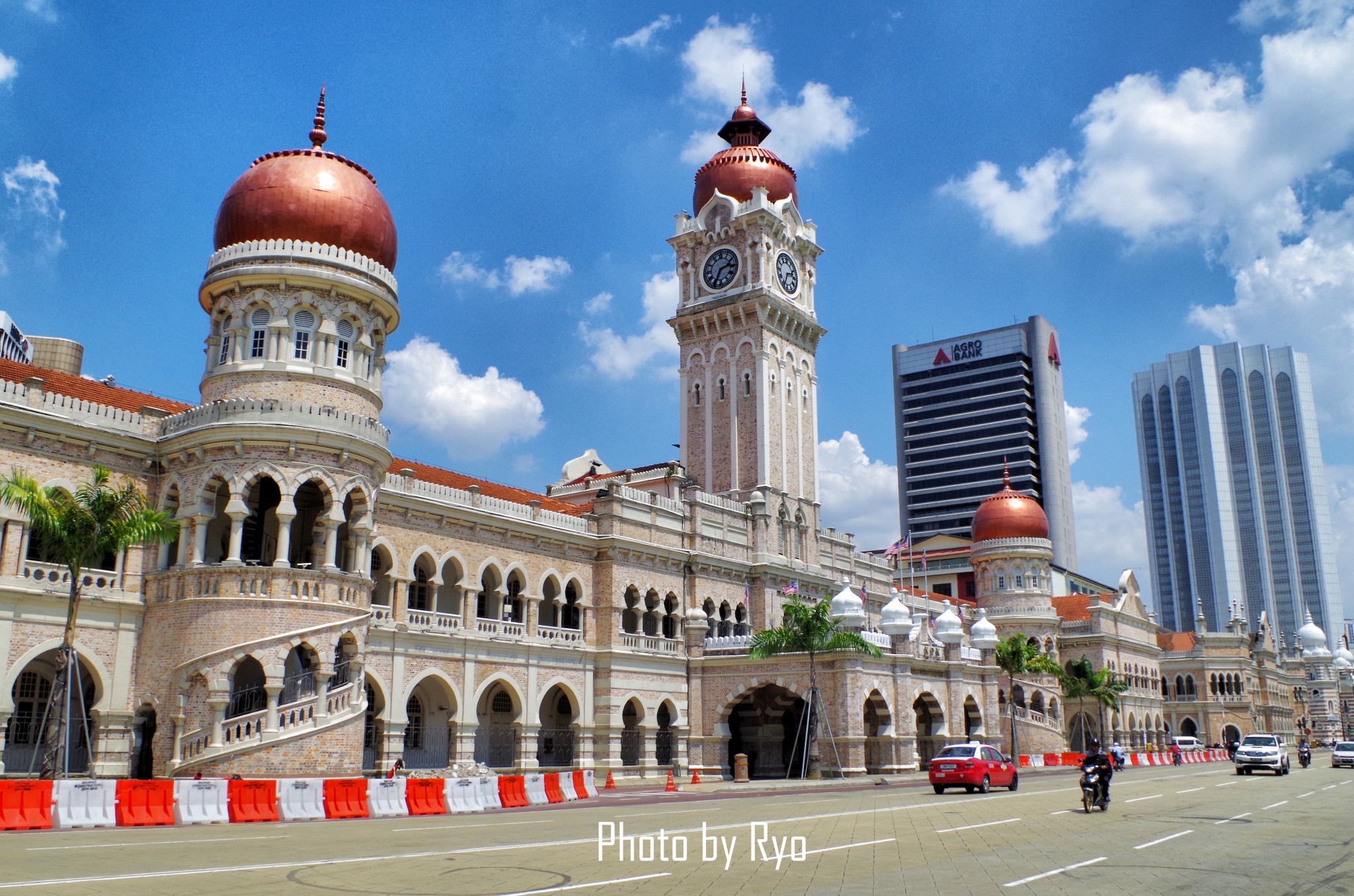 马来西亚独立的历史时刻,广场周边还有一处都铎王朝样式结构的建筑物